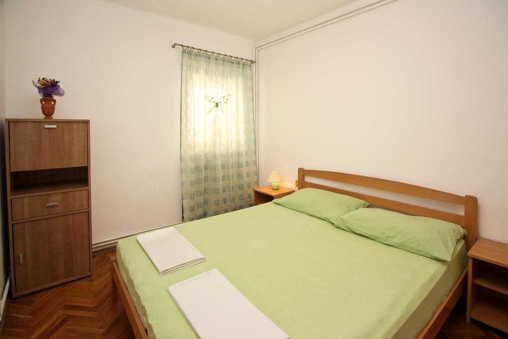 Apartment Drazen Šilo Chambre photo
