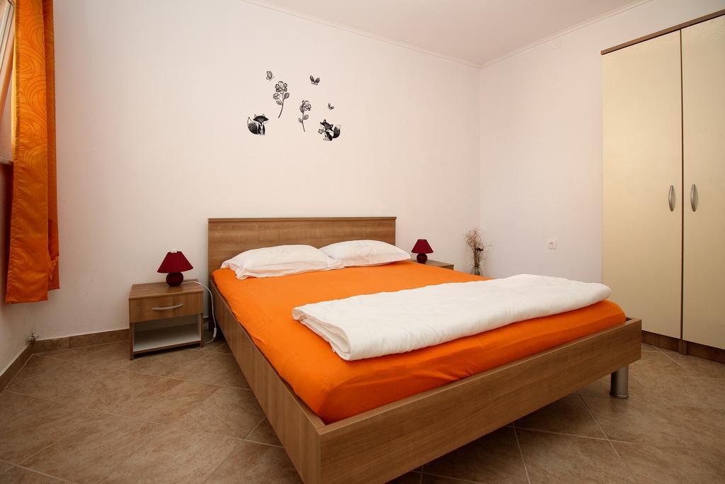 Apartment Drazen Šilo Extérieur photo